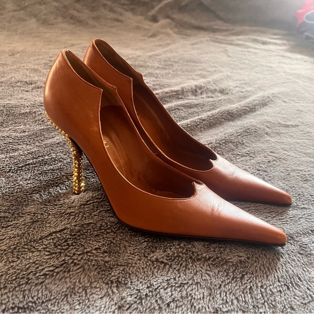 Authentic Versace Heels Size 8.5 or 39 Designer genuine leather Italian made